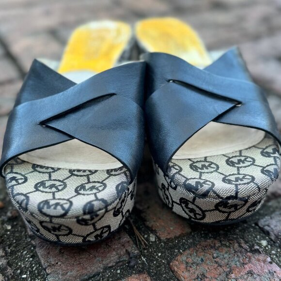 Michael Kors MK Logo Platform Wedge Slides Size 7 - Picture 5 of 8
